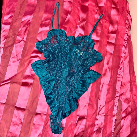 Victoria's Secret Other - Vintage Victoria’s Secret Gold Label Completely Lace Elegant Ruffle Bodysuit